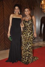 Madhoo Shah, Ramona Narang Rodella at Hello hall of  fame awards 2013 in Palladium Hotel, Mumbai on 24th Nov 2013